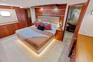 FIRTH S CHASM 77ft Hatteras Yacht For Sale