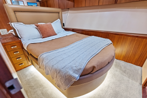 FIRTH S CHASM 77ft Hatteras Yacht For Sale
