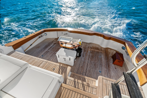 FIRTH S CHASM 77ft Hatteras Yacht For Sale
