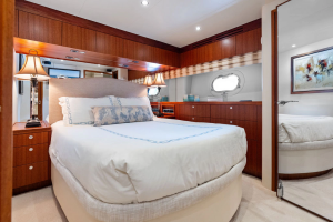 GRIFFIN 80ft Hatteras Yacht For Sale