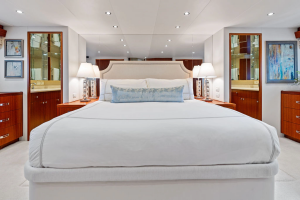 GRIFFIN 80ft Hatteras Yacht For Sale