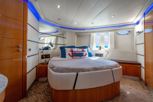 IT S ALL GOOD 2 62ft Pershing Yacht For Sale
