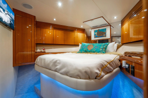 LADY BELLA 64ft Hatteras Yacht For Sale