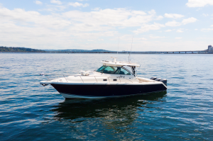 LAZY V 37ft Pursuit Yacht For Sale
