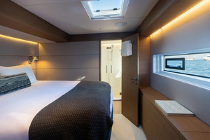 Marooned 67ft Lagoon Yacht For Sale