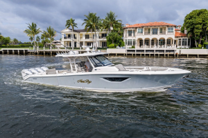 NINIPOP 42ft Pursuit Yacht For Sale