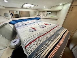 39ft Bayliner Yacht For Sale
