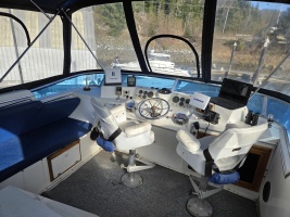 48ft Uniflite Yacht For Sale