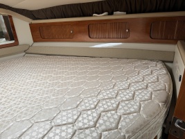 37ft Larson Yacht For Sale