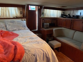 48ft Uniflite Yacht For Sale