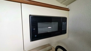 33ft Cruisers Yachts Yacht For Sale