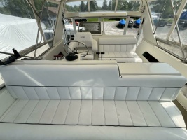 37ft Carver Yacht For Sale