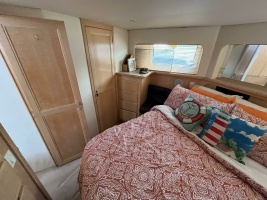 37ft Carver Yacht For Sale
