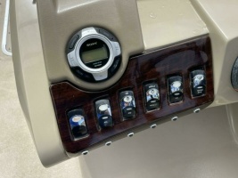 25ft Bennington Yacht For Sale