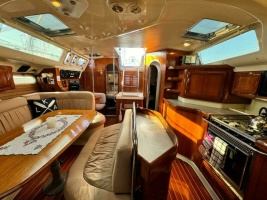 43ft Hunter Yacht For Sale