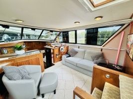 38ft Carver Yacht For Sale