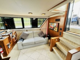 38ft Carver Yacht For Sale