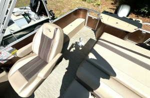 21ft Bennington Yacht For Sale