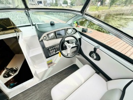 25ft Four Winns Yacht For Sale