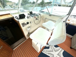 43ft Hatteras Yacht For Sale