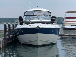 2007 Cruisers Yachts 520 Express 52