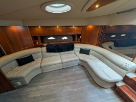 2007 Cruisers Yachts 520 Express 52