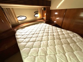 39ft Carver Yacht For Sale