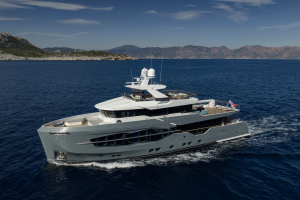 QM 105ft Numarine Yacht For Sale