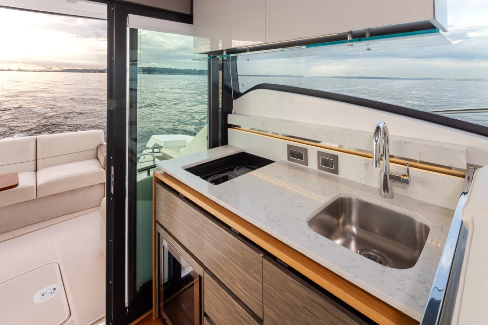 2019 Tiara Yachts C49 Coupe