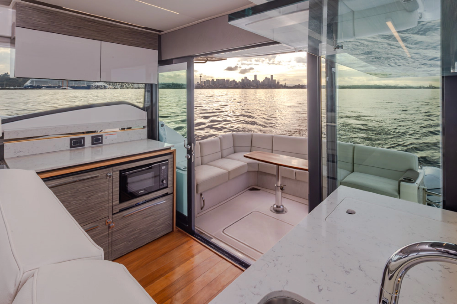 2019 Tiara Yachts C49 Coupe