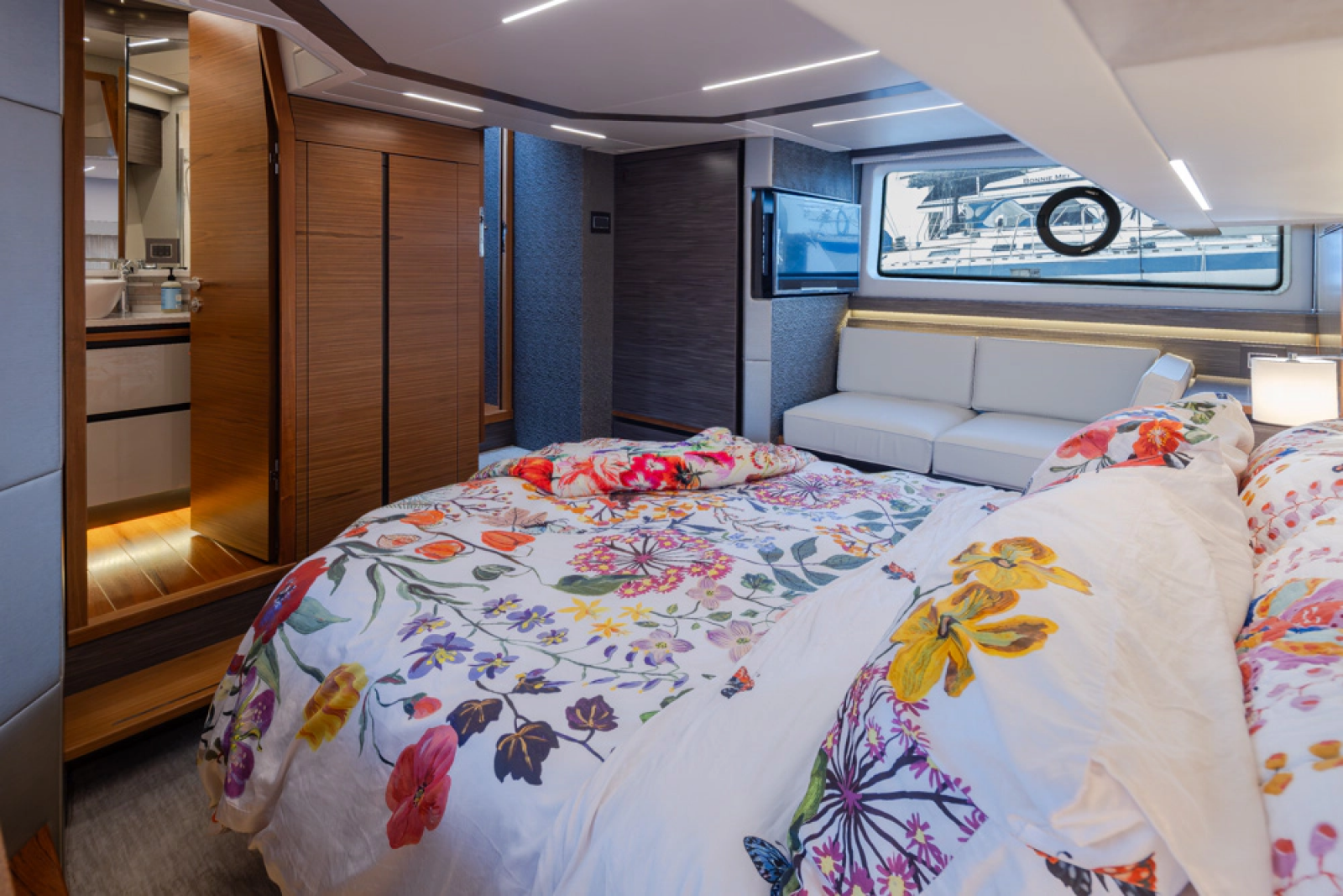 2019 Tiara Yachts C49 Coupe
