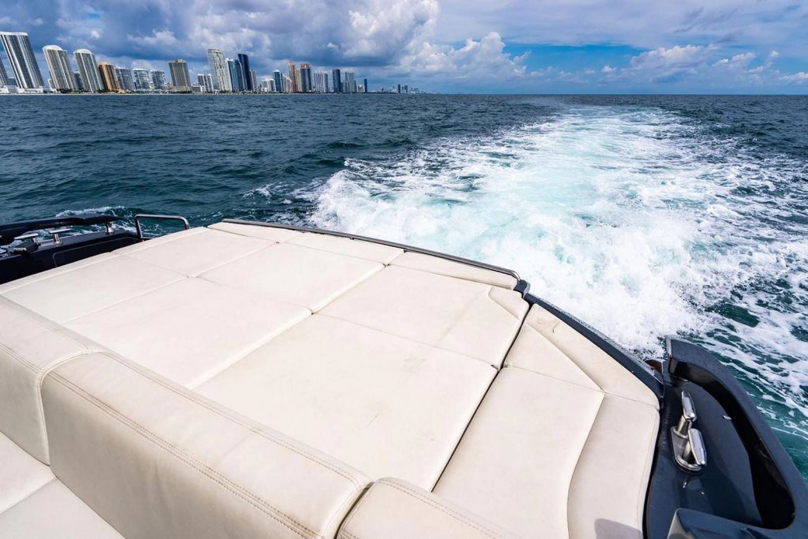 2018 Pershing 5x