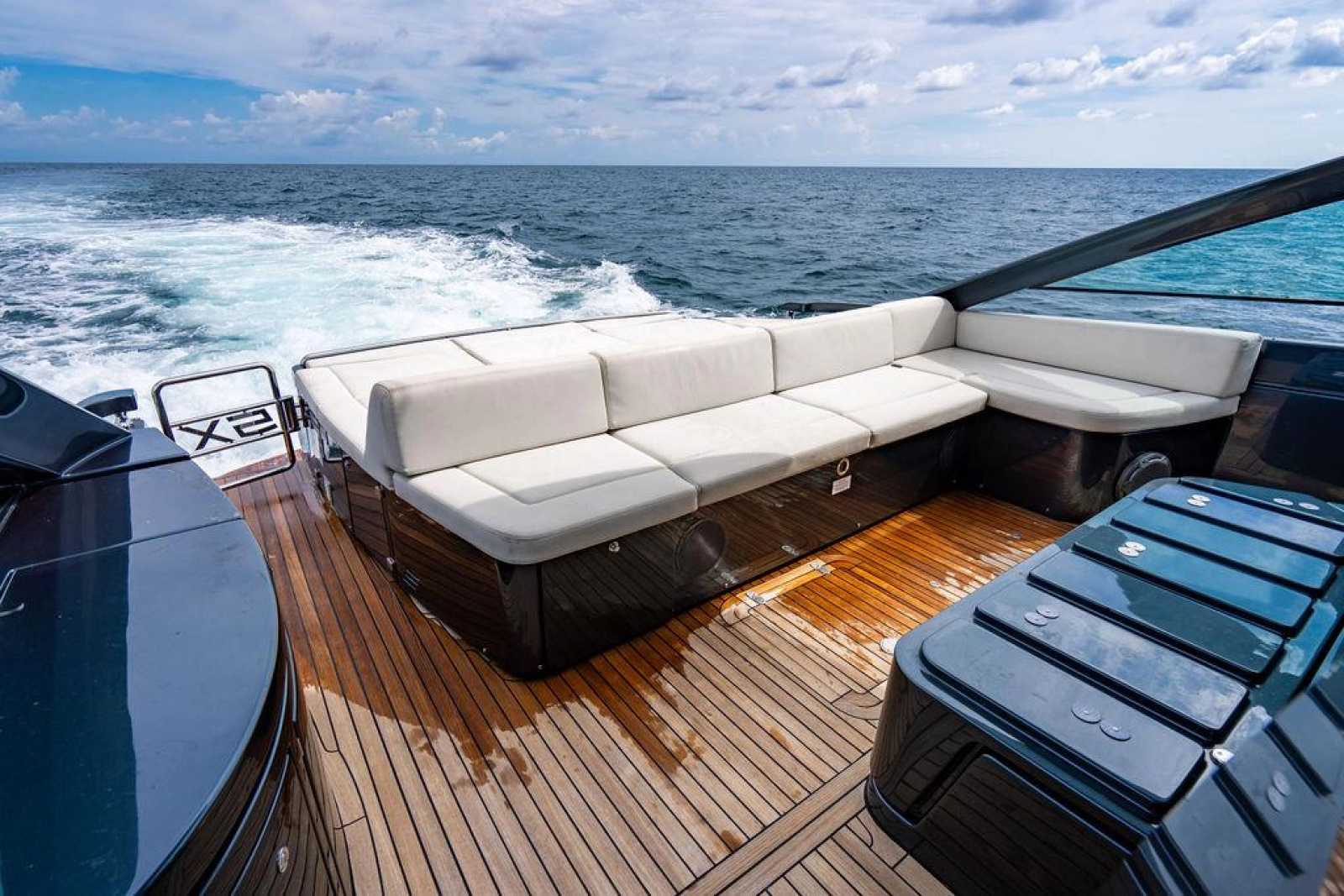2018 Pershing 5x