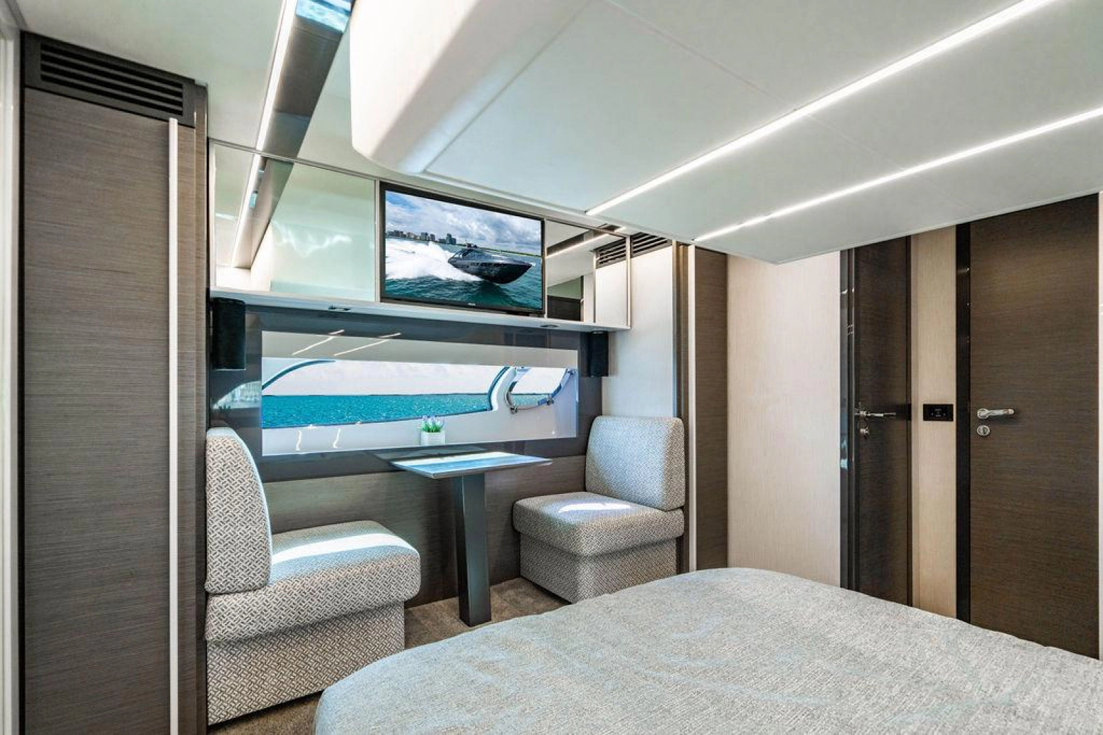 2018 Pershing 5x