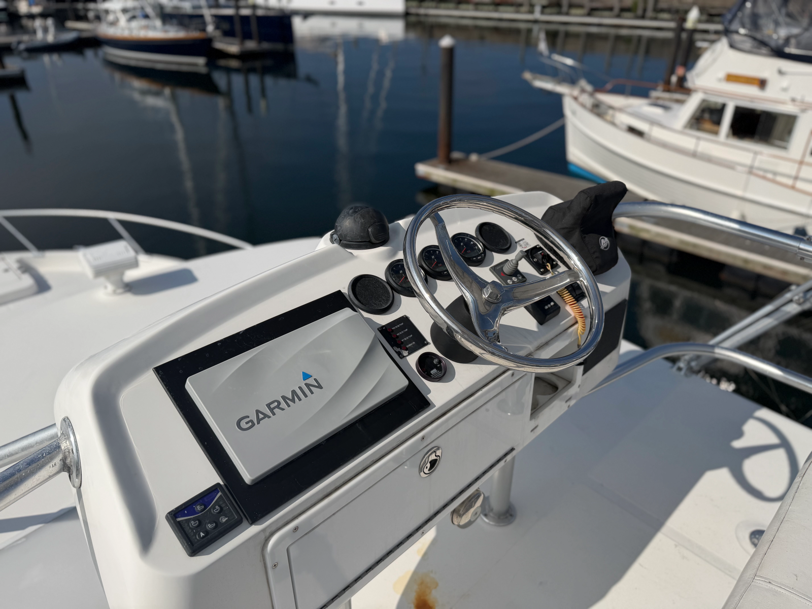 2010 Luhrs 37 OB Canyon Series