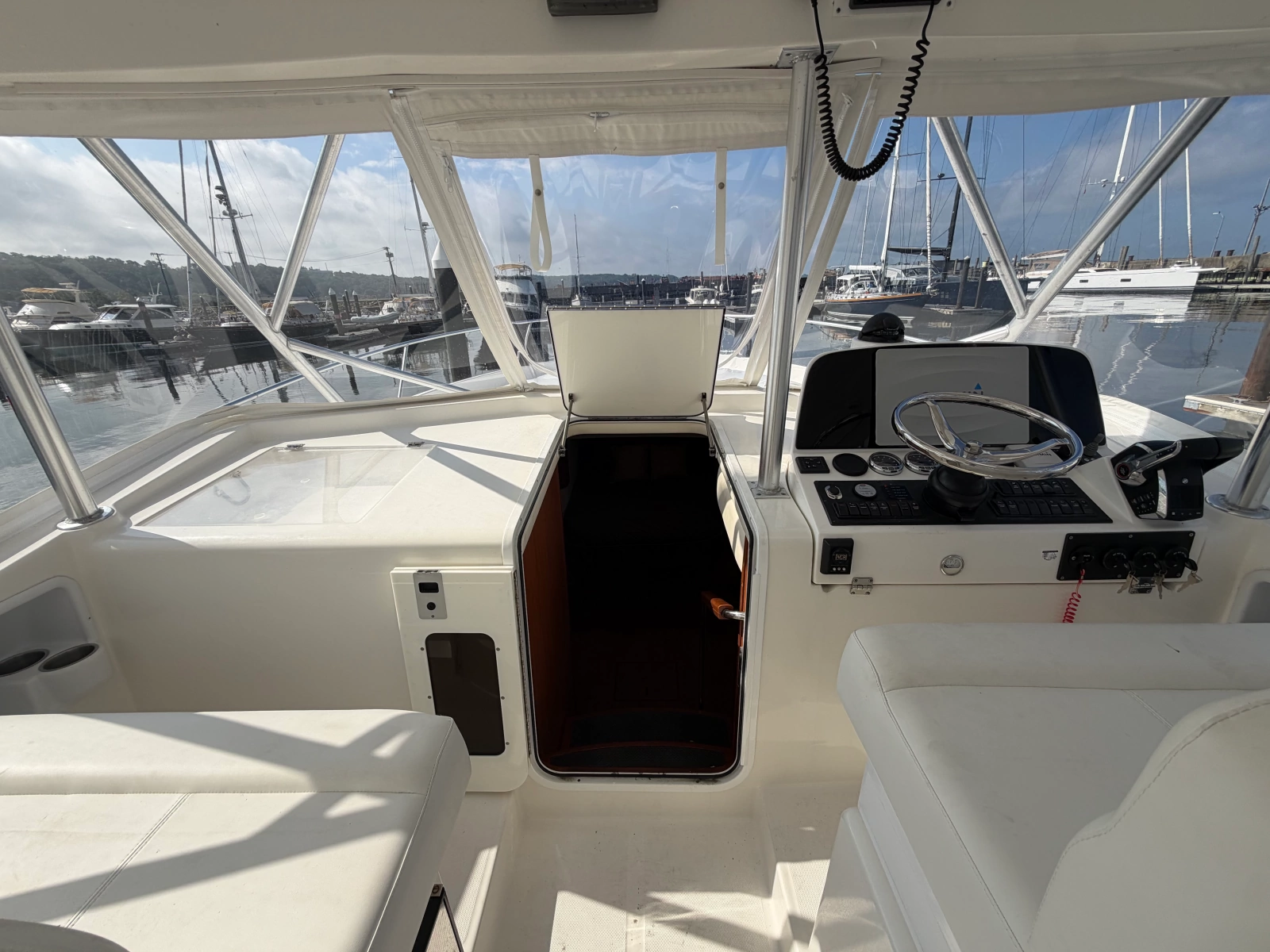 2010 Luhrs 37 OB Canyon Series