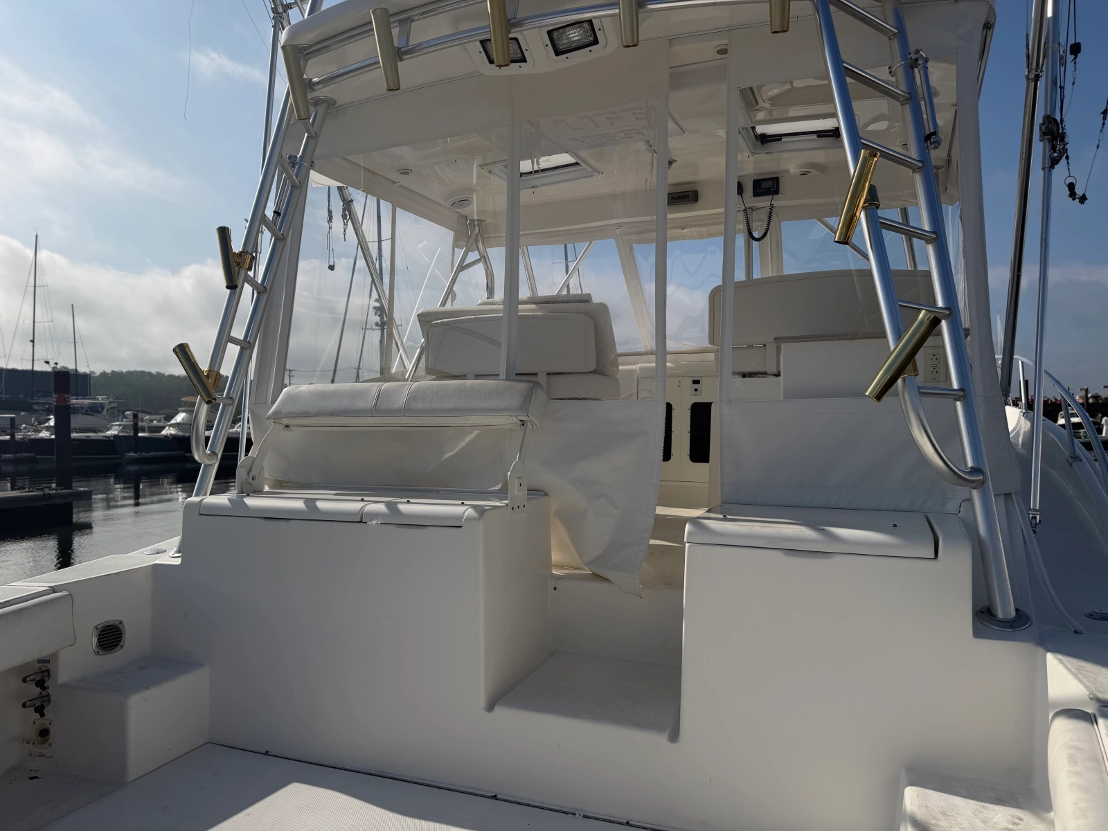 2010 Luhrs 37 OB Canyon Series