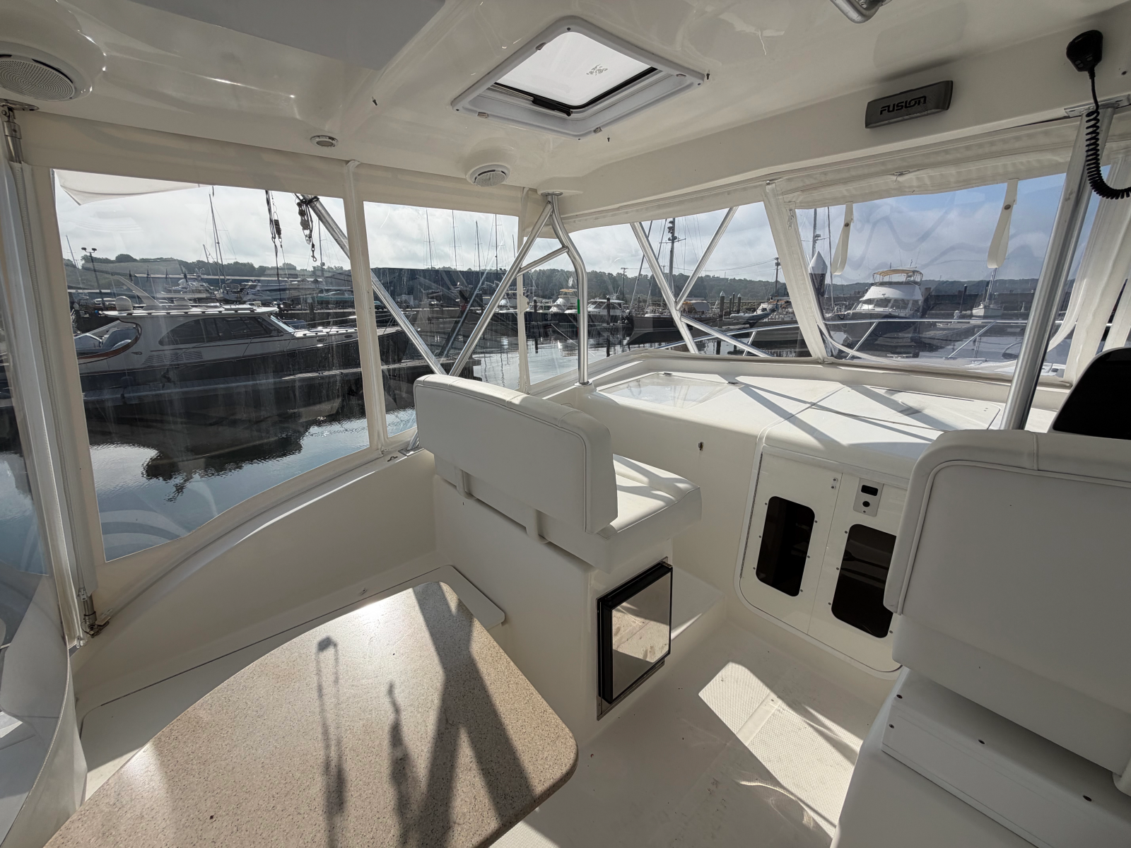 2010 Luhrs 37 OB Canyon Series
