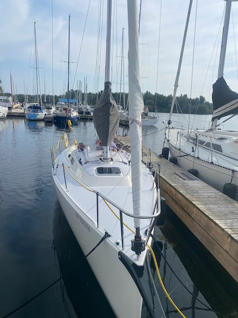 With a J 28ft J Boats Yacht For Sale