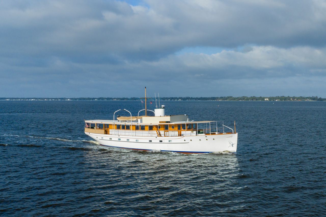 INNISFAIL 91ft Mathis Trumpy Yacht For Sale