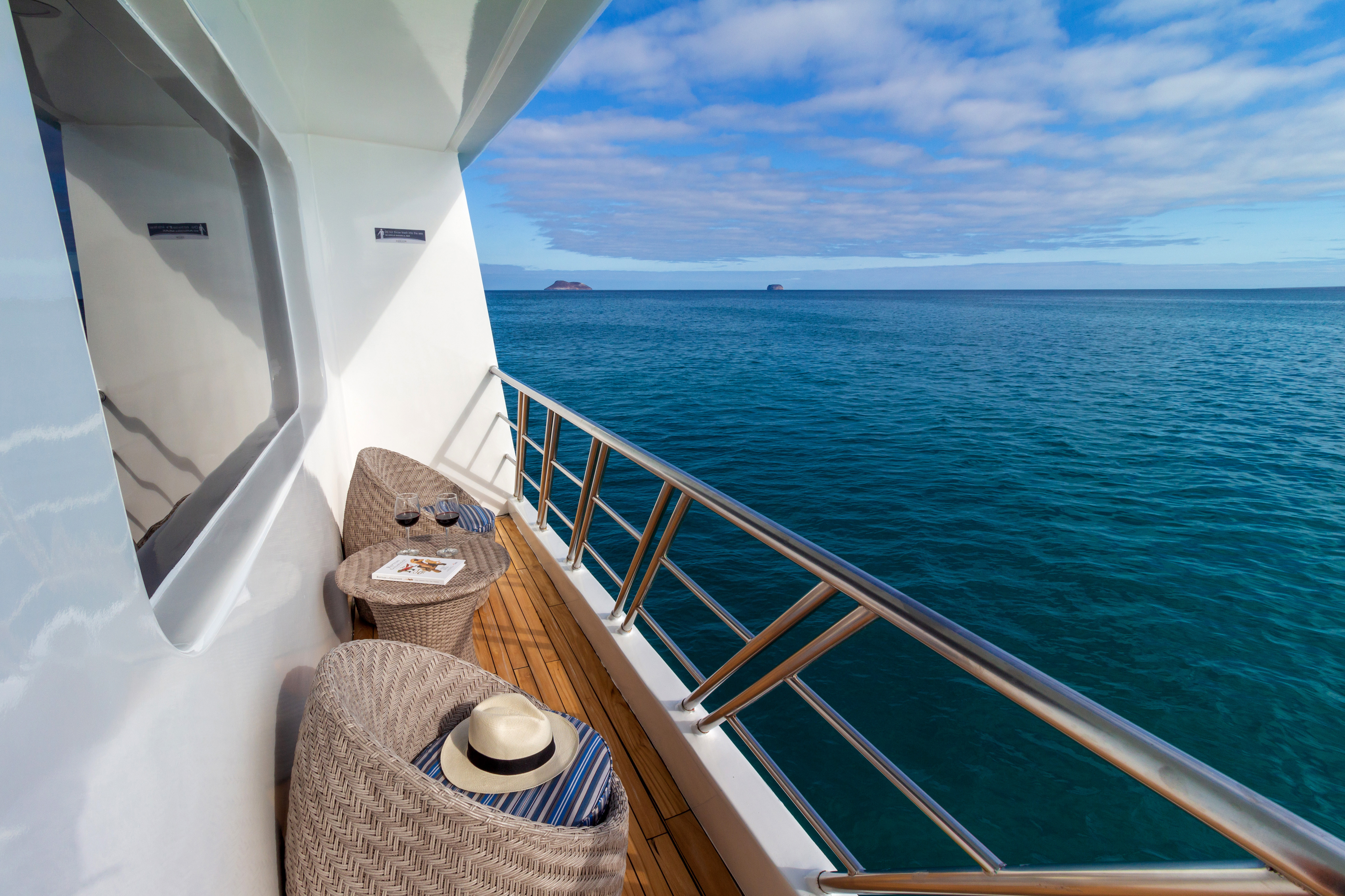 Private Balcony 2 Horizon