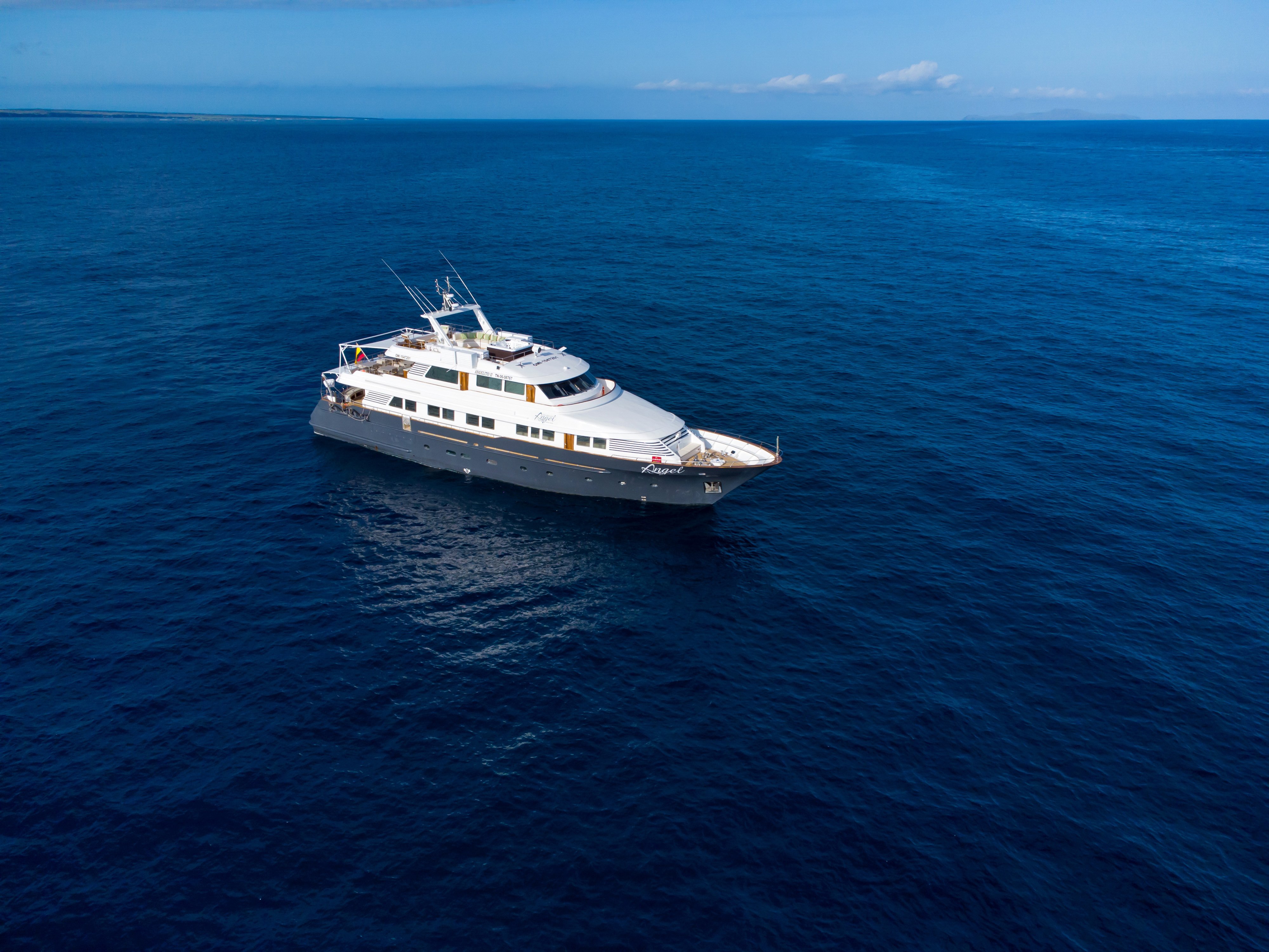 Galapagos Angel Yacht Exterior7